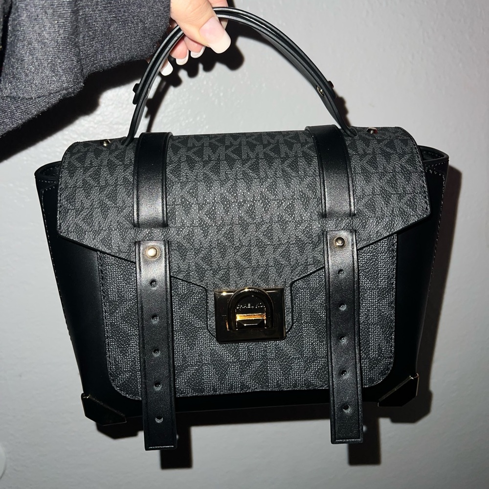 Manhattan Michael kors purse